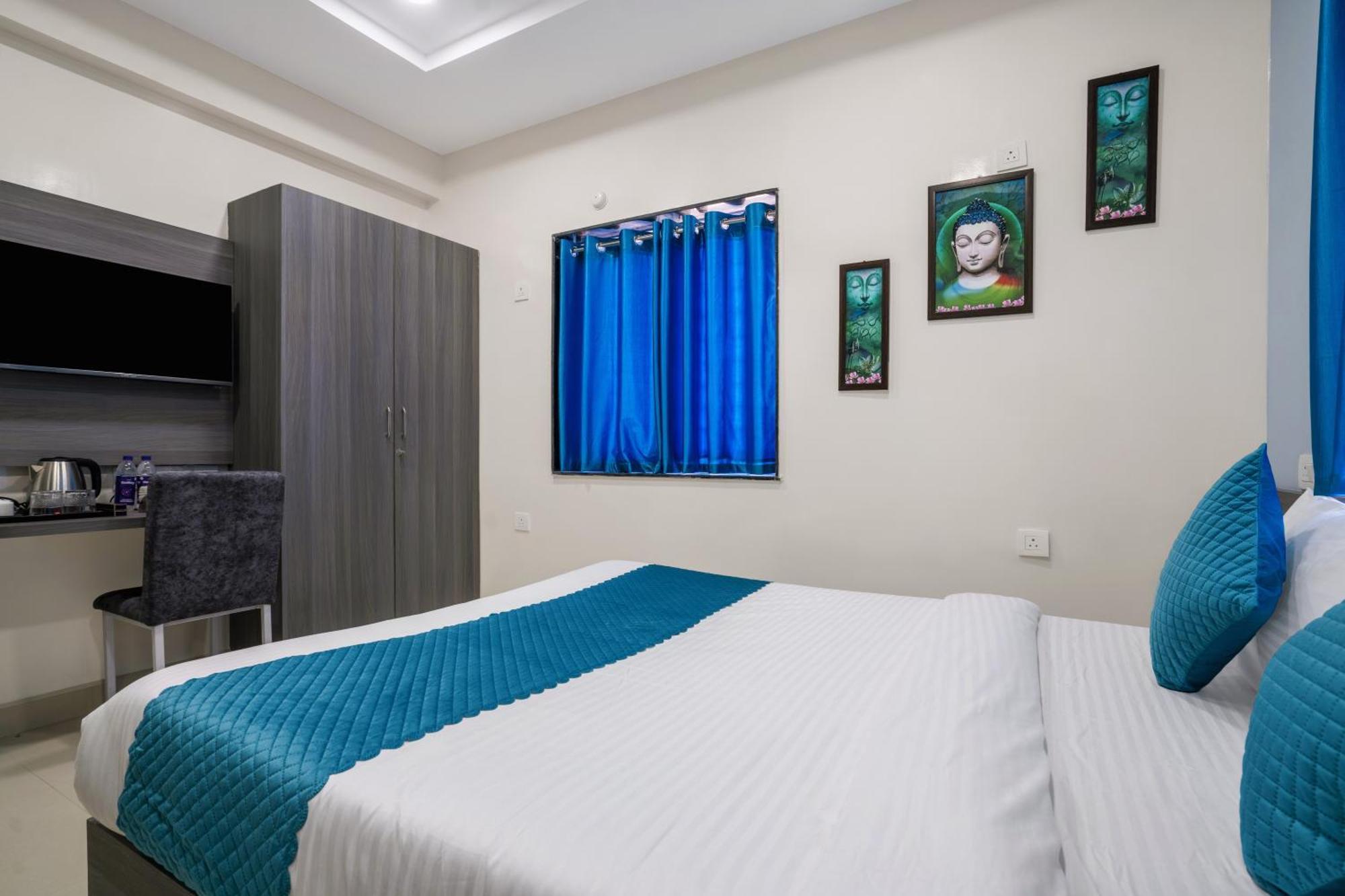 The Balcony Suites Hyderabad Eksteriør billede