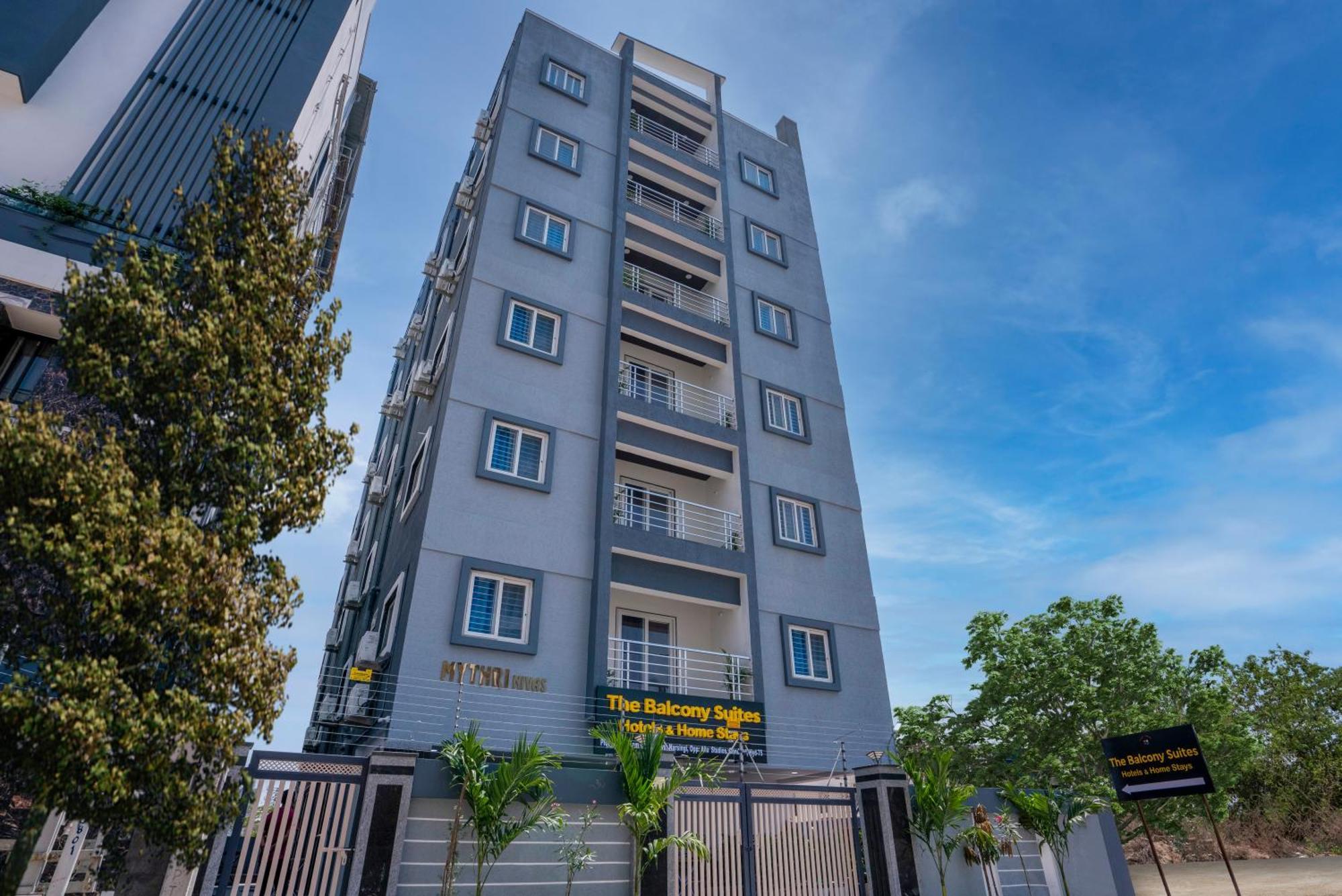 The Balcony Suites Hyderabad Eksteriør billede