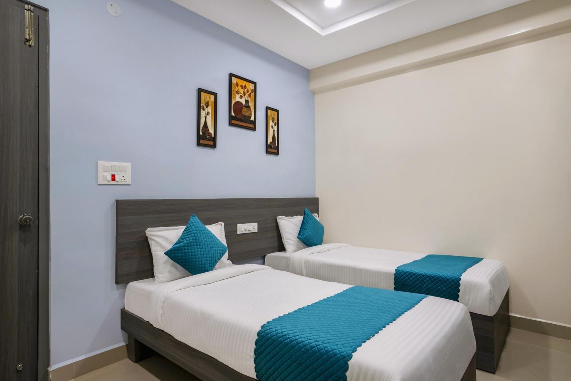 The Balcony Suites Hyderabad Eksteriør billede